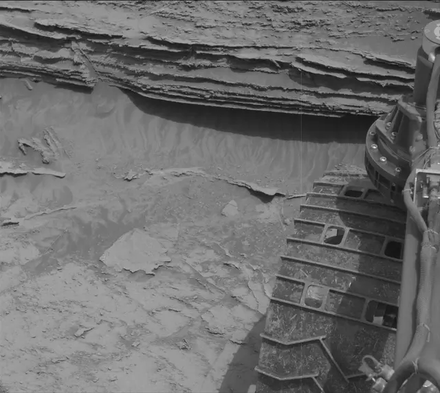 Sol 3509: Mast Camera (Mastcam)