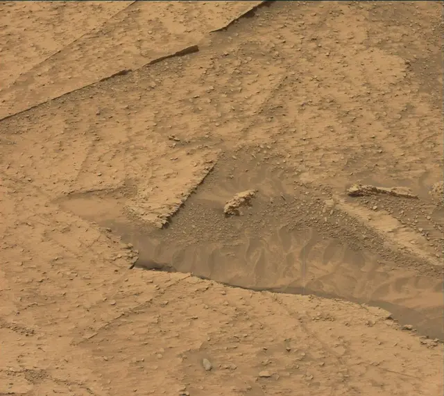 Sol 3509: Mast Camera (Mastcam)