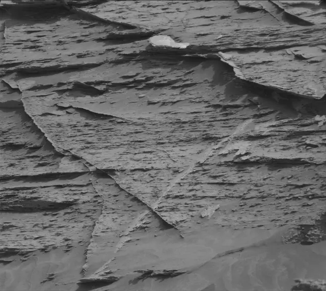Sol 3511: Mast Camera (Mastcam)