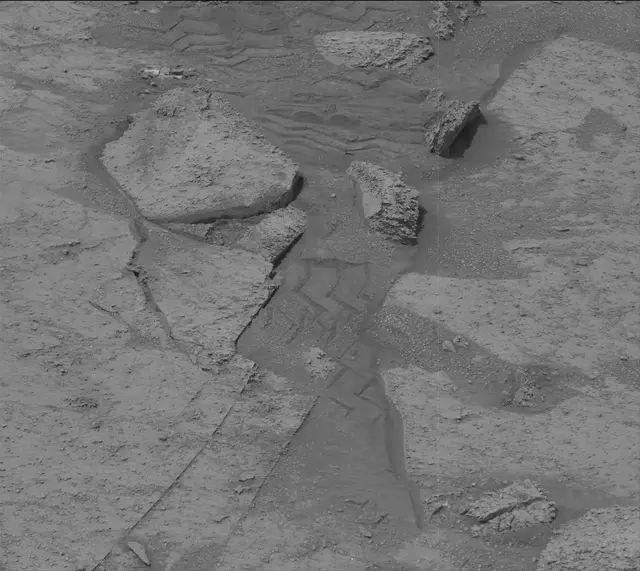 Sol 3514: Mast Camera (Mastcam)