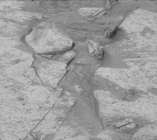 Sol 3514: Mast Camera (Mastcam)