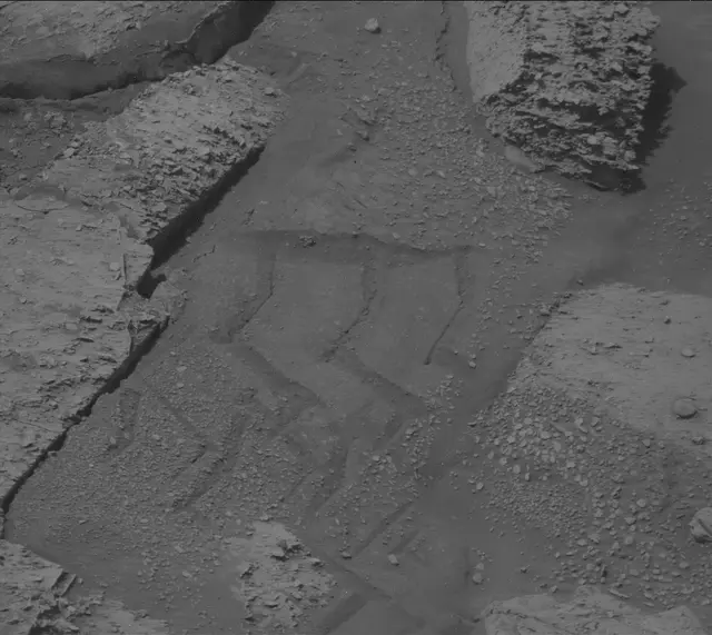 Sol 3514: Mast Camera (Mastcam)