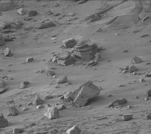 Sol 3522: Mast Camera (Mastcam)
