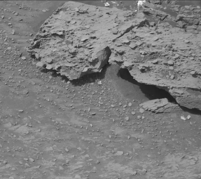 Sol 3522: Mast Camera (Mastcam)