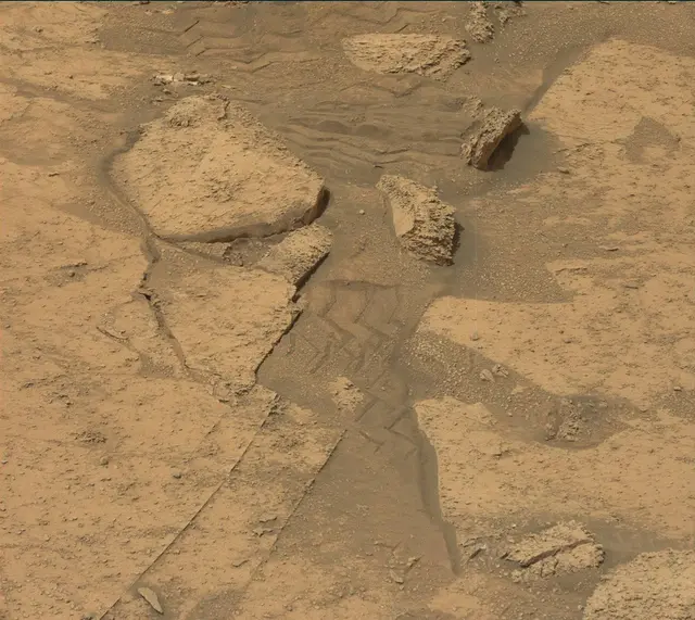 Sol 3525: Mast Camera (Mastcam)