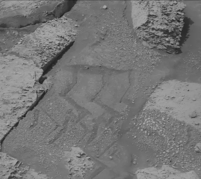 Sol 3525: Mast Camera (Mastcam)