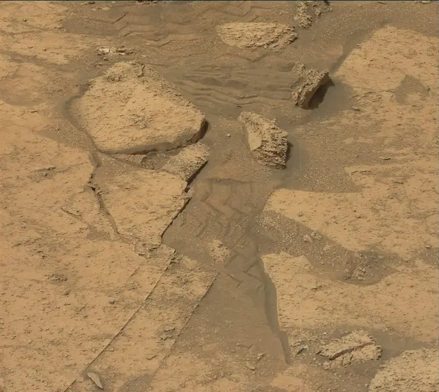 Sol 3527: Mast Camera (Mastcam)