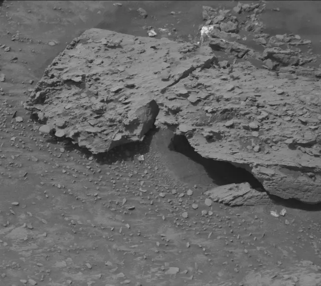 Sol 3527: Mast Camera (Mastcam)