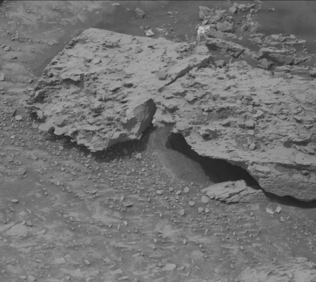Sol 3527: Mast Camera (Mastcam)