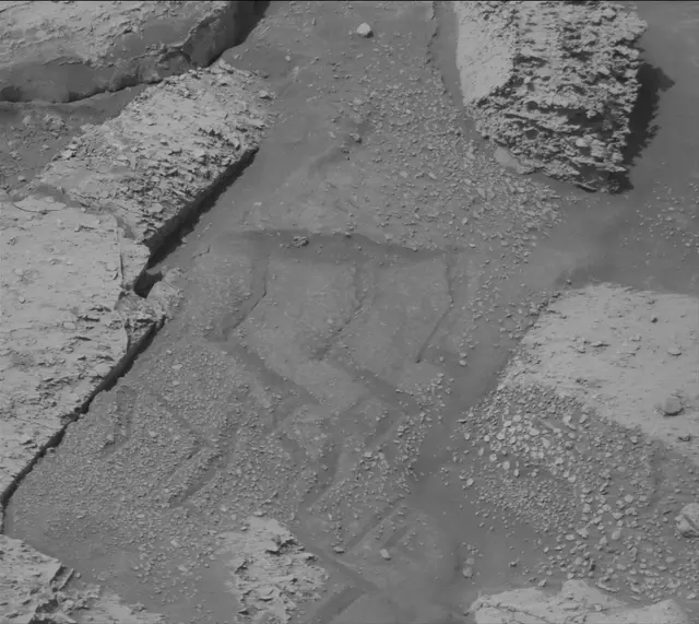 Sol 3528: Mast Camera (Mastcam)