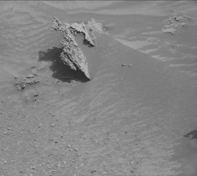 Sol 3528: Mast Camera (Mastcam)