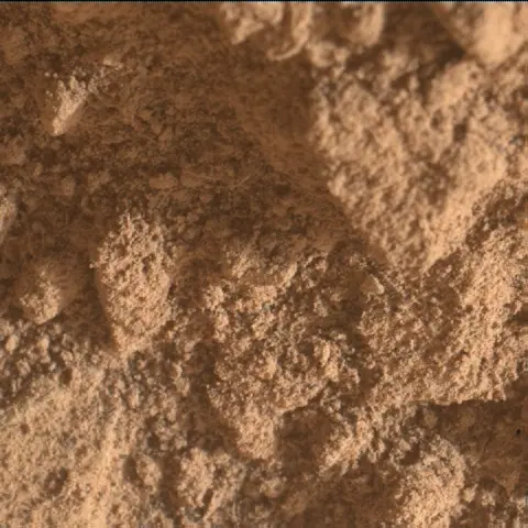 Sol 3528: Mars Hand Lens Imager (MAHLI)