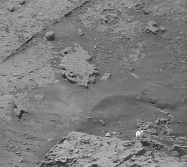Sol 3529: Mast Camera (Mastcam)