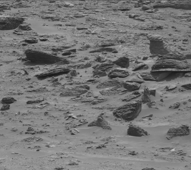 Sol 3532: Mast Camera (Mastcam)