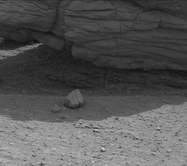 Sol 3532: Mast Camera (Mastcam)