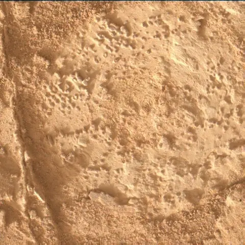 Sol 3532: Mars Hand Lens Imager (MAHLI)