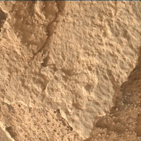 Sol 3532: Mars Hand Lens Imager (MAHLI)