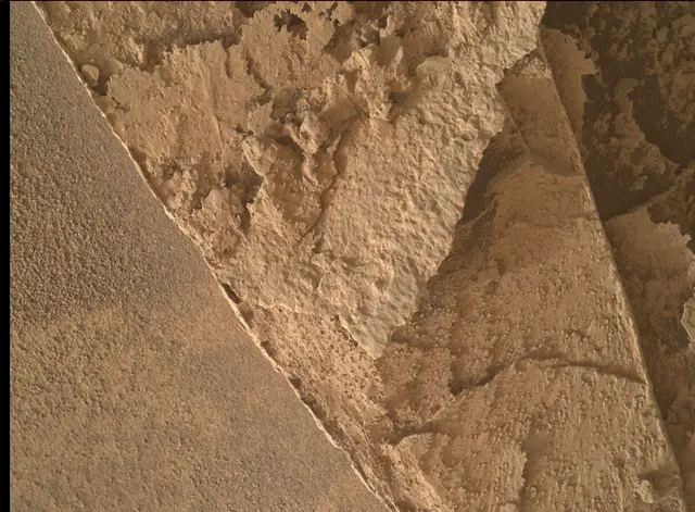 Sol 3532: Mars Hand Lens Imager (MAHLI)