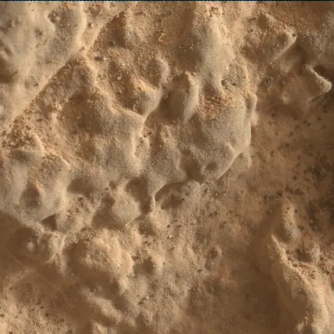 Sol 3532: Mars Hand Lens Imager (MAHLI)