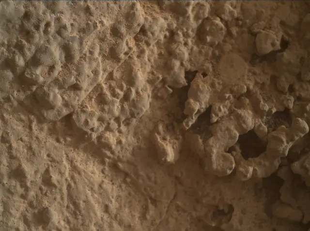 Sol 3532: Mars Hand Lens Imager (MAHLI)