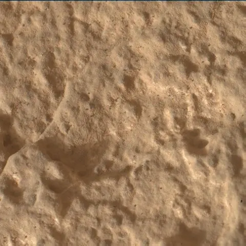 Sol 3532: Mars Hand Lens Imager (MAHLI)