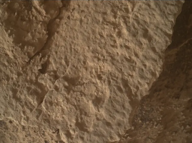 Sol 3532: Mars Hand Lens Imager (MAHLI)