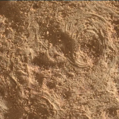 Sol 3532: Mars Hand Lens Imager (MAHLI)