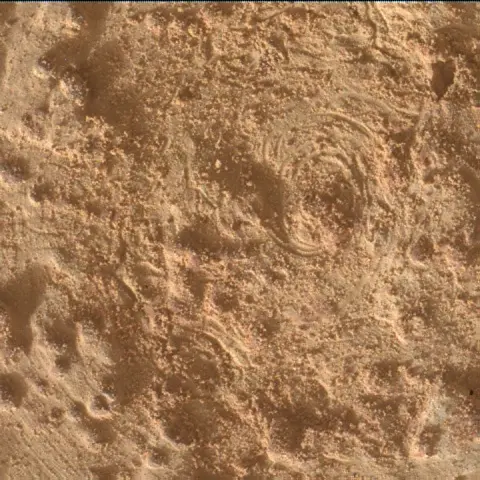 Sol 3532: Mars Hand Lens Imager (MAHLI)