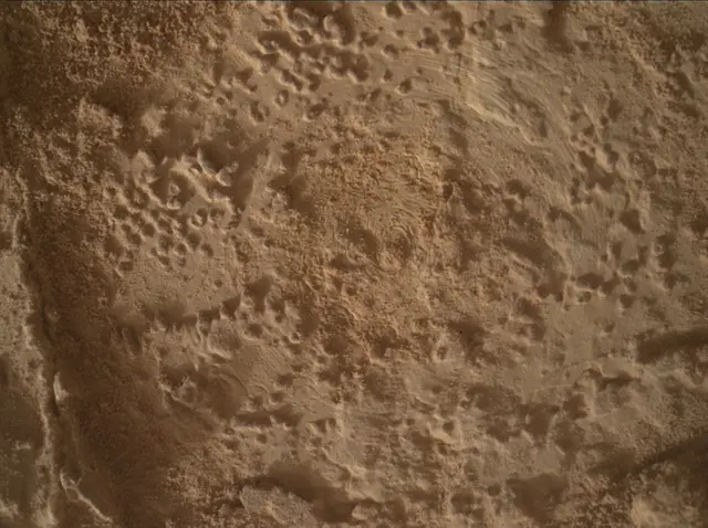 Sol 3532: Mars Hand Lens Imager (MAHLI)