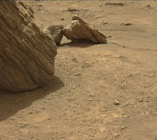 Sol 3533: Mast Camera (Mastcam)