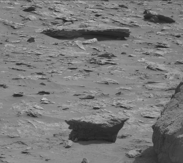 Sol 3533: Mast Camera (Mastcam)