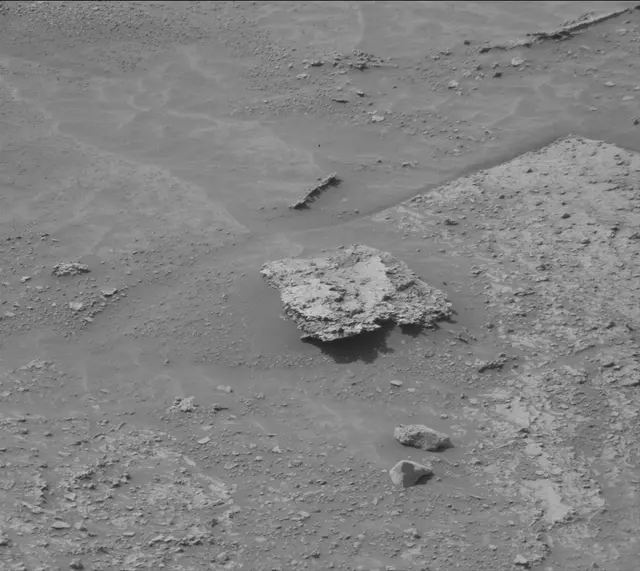 Sol 3534: Mast Camera (Mastcam)