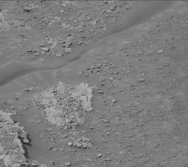Sol 3534: Mast Camera (Mastcam)