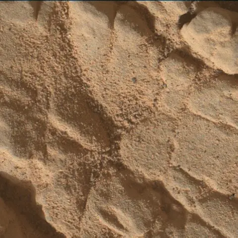 Sol 3534: Mars Hand Lens Imager (MAHLI)