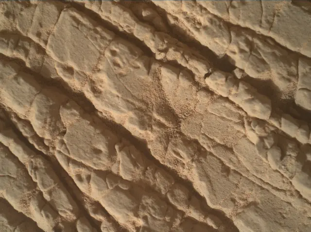 Sol 3534: Mars Hand Lens Imager (MAHLI)