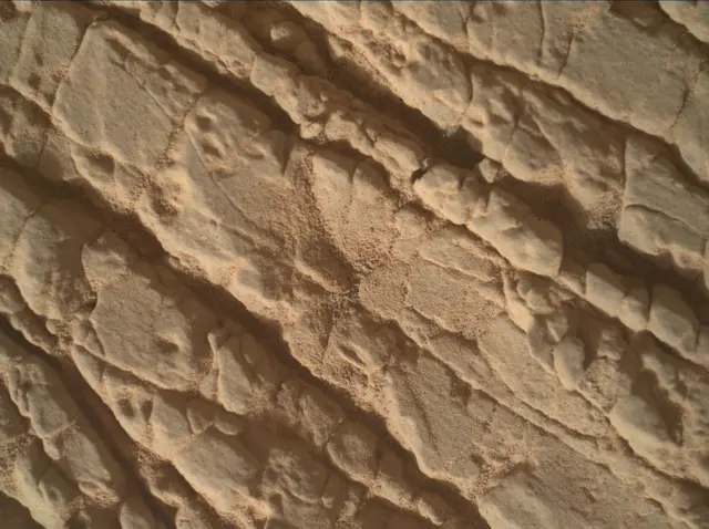 Sol 3534: Mars Hand Lens Imager (MAHLI)