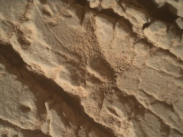 Sol 3534: Mars Hand Lens Imager (MAHLI)