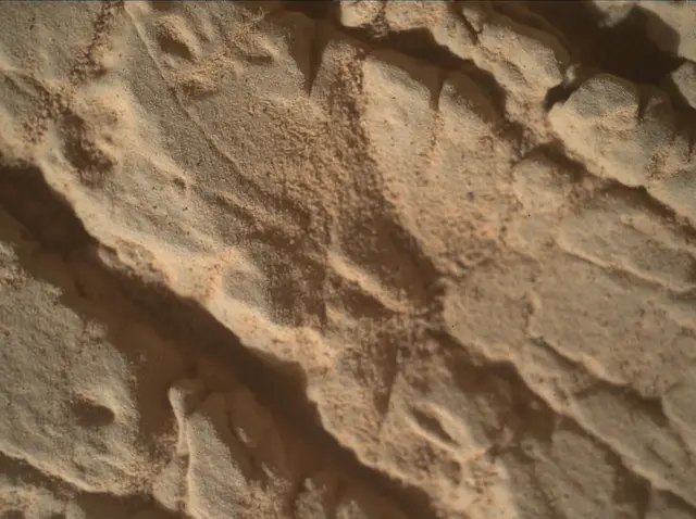 Sol 3534: Mars Hand Lens Imager (MAHLI)
