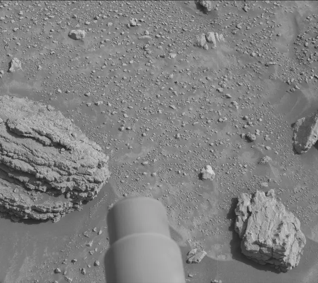 Sol 3537: Mast Camera (Mastcam)