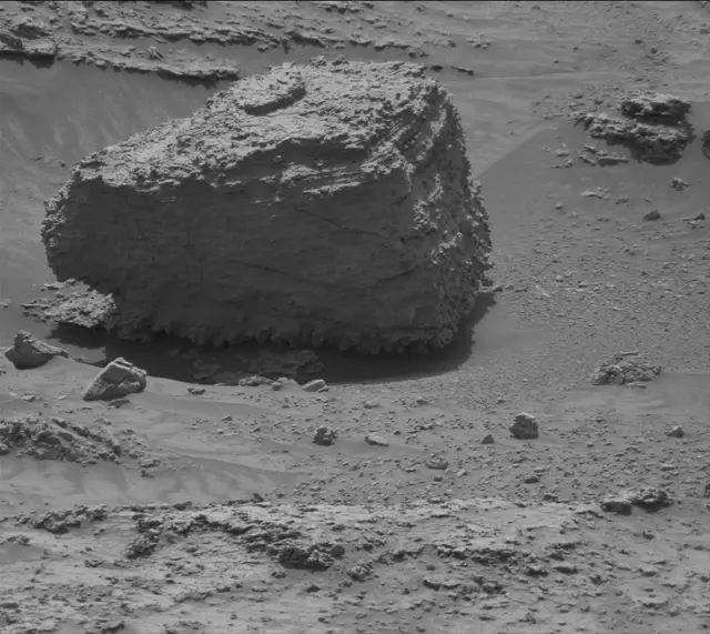 Sol 3539: Mast Camera (Mastcam)