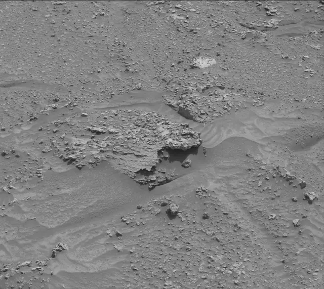 Sol 3540: Mast Camera (Mastcam)