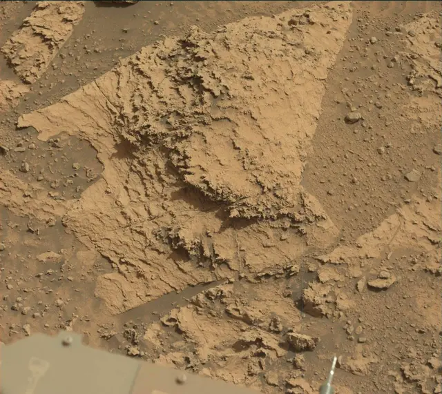 Sol 3540: Mast Camera (Mastcam)