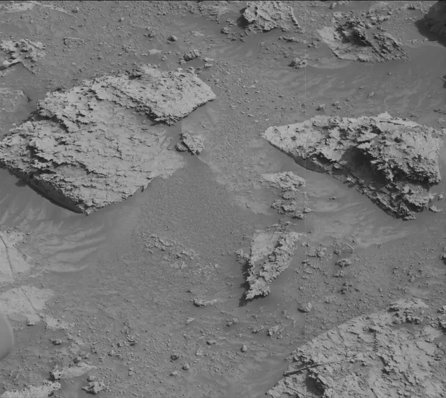 Sol 3540: Mast Camera (Mastcam)