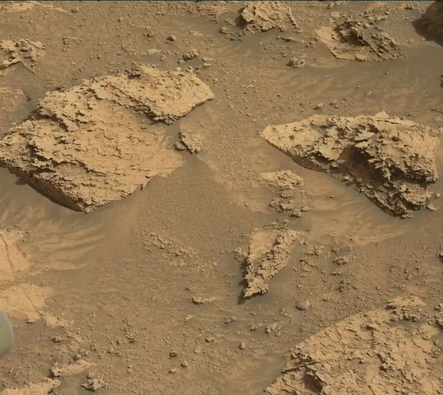 Sol 3540: Mast Camera (Mastcam)