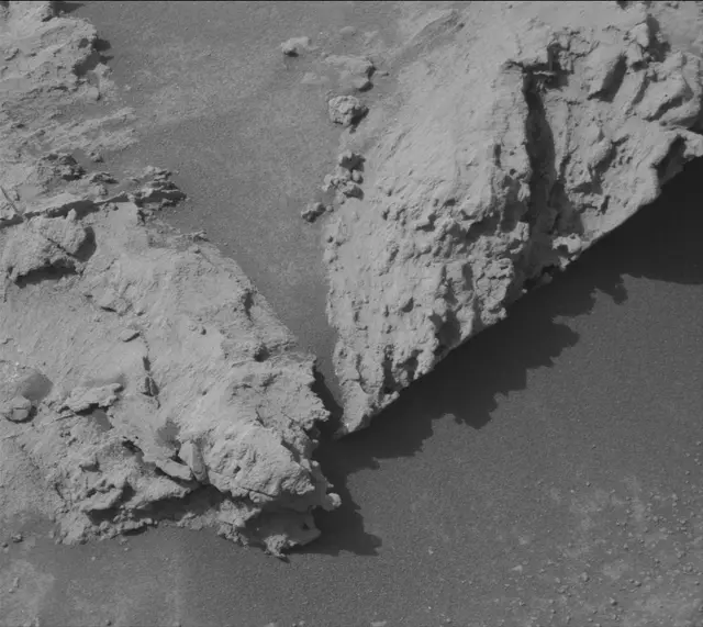 Sol 3542: Mast Camera (Mastcam)