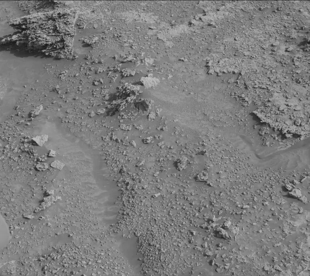 Sol 3544: Mast Camera (Mastcam)