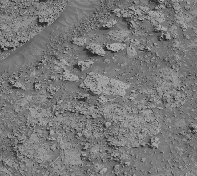 Sol 3544: Mast Camera (Mastcam)