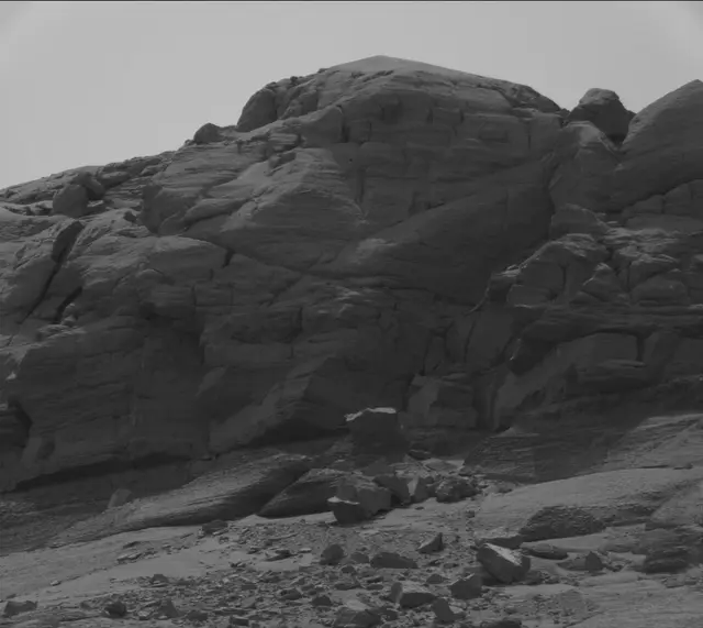 Sol 3544: Mast Camera (Mastcam)