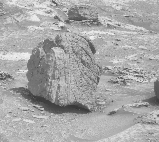 Sol 3544: Mast Camera (Mastcam)