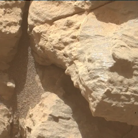 Sol 3544: Mars Hand Lens Imager (MAHLI)